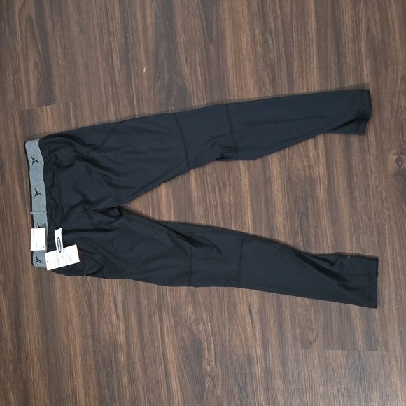 NWT Old Navy Yoga Pants - Active Wear - Picture 2 of 5